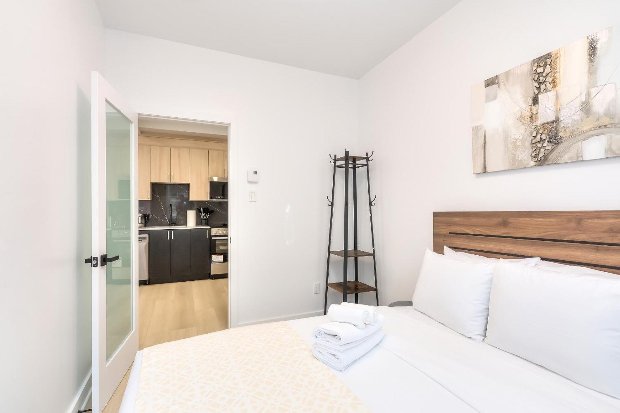 Free Indoor Parking Cozy & Spacious Condo In Heart Of Downtown Montréal Exterior foto
